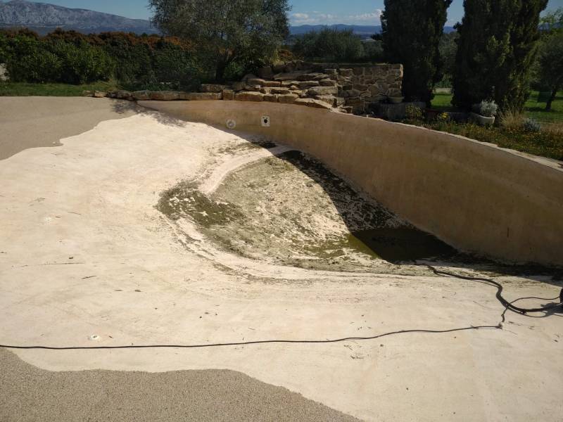 Rénovation piscine paysagée réalisation étanchéité stratification propriété Fuveau