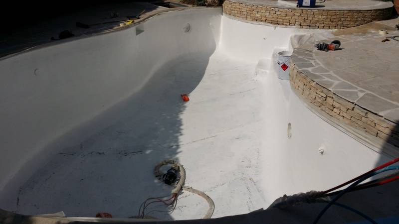 piscine en dur en cours de stratification